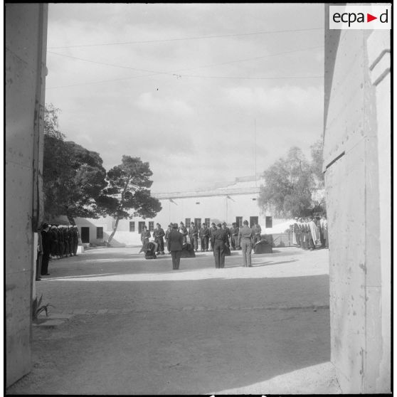 Obsèques de militaires. [Description en cours]