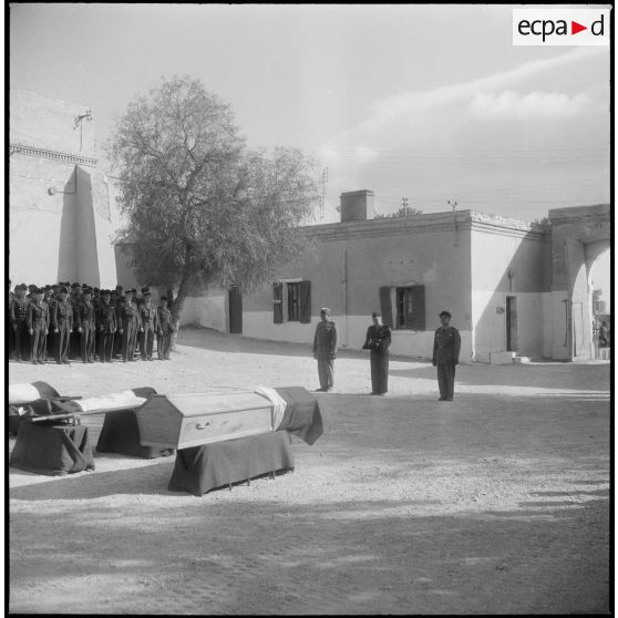 Obsèques de militaires. [Description en cours]