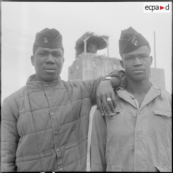 Protection de la voie ferrée Oran-Colomb Béchar par le 6e RTS. [Description en cours]