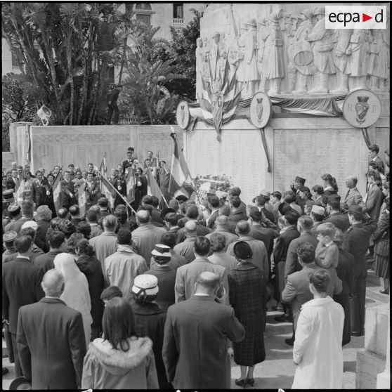 L’association des fils de tués au monument aux morts d’Alger. [Description en cours]