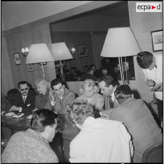 Annie Cordy à l'hôtel Aletti. [Description en cours]