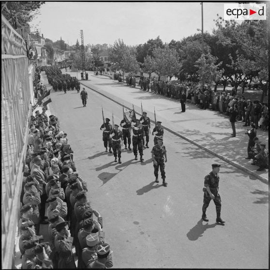 Passation de commandement au 2ème régiment de parachutistes coloniaux (RPC). [Description en cours]