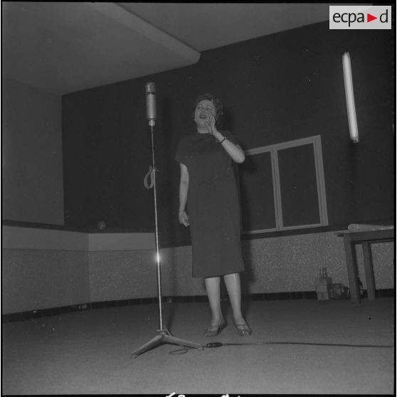 Tour de chant à l’occasion de Camerone. [Description en cours]