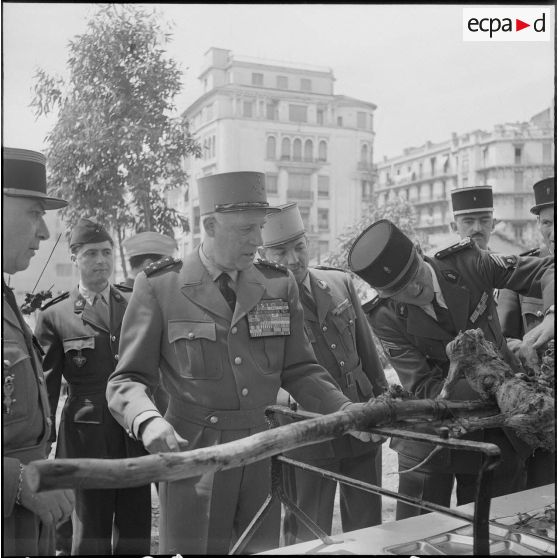 Fêtes de l'Aïd El-Seghir à la base de transit militaire d’Alger. [Description en cours]