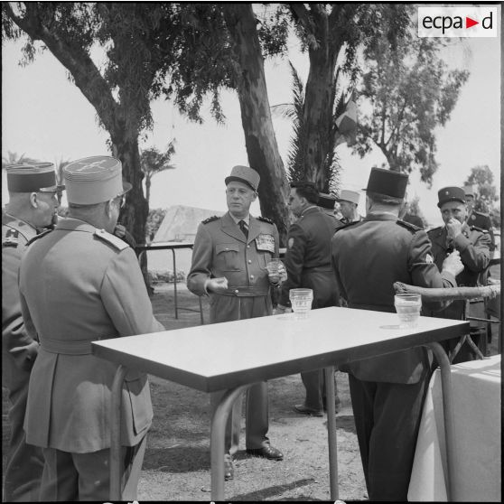 Fêtes de l'Aïd El-Seghir à la base de transit militaire d’Alger. [Description en cours]
