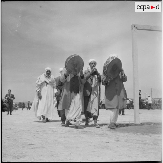 Fêtes de l'Aïd El-Seghir à Maison-Carrée. [Description en cours]
