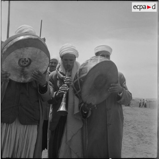 Fêtes de l'Aïd El-Seghir à Maison-Carrée. [Description en cours]