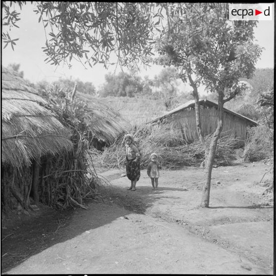 Vie quotidienne militaire. [Description en cours]