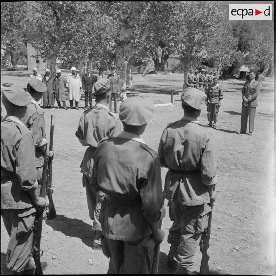 Vie quotidienne militaire. [Description en cours]