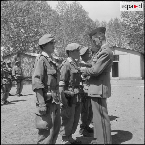 Vie quotidienne militaire. [Description en cours]