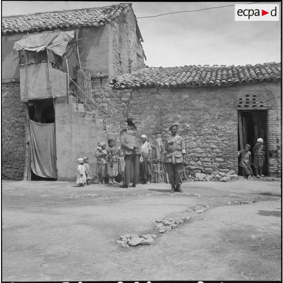 Vie quotidienne militaire. [Description en cours]