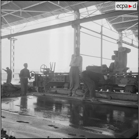 Visite du chantier d’une usine Berliet. [Description en cours]