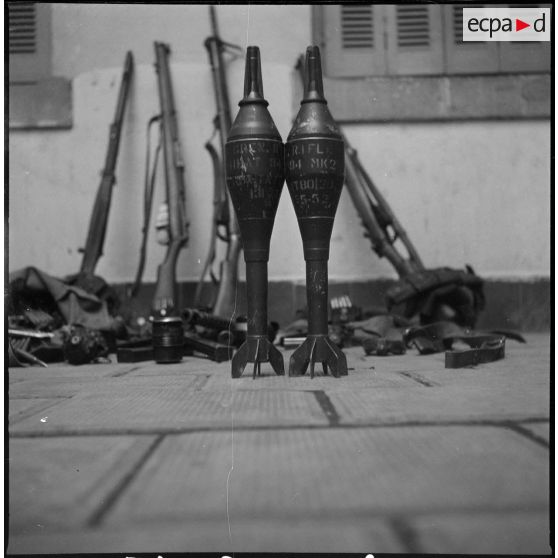 Reddition de six rebelles. [Description en cours]