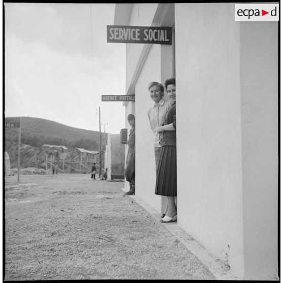 Une cité de regroupement. [Description en cours]