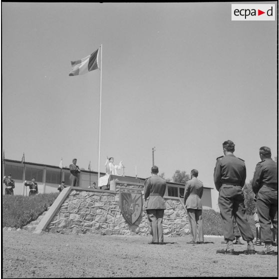 Visite du colonel Giraud au 4e RH (4e régiment de hussards. [Description en cours]