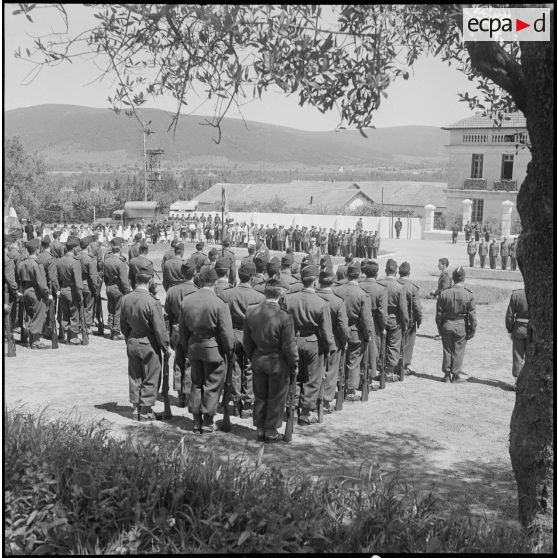 Visite du colonel Giraud au 4e RH (4e régiment de hussards. [Description en cours]