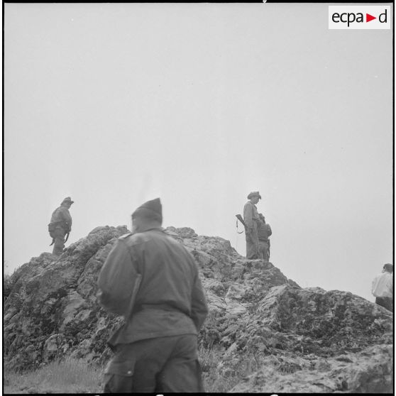 Harka du 2/16e RIC en opération. [Description en cours]