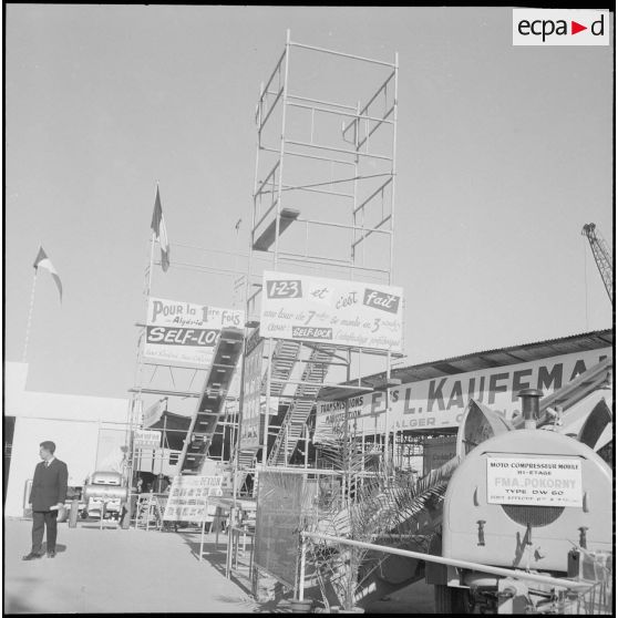 La dix-septième foire d'Alger. [Description en cours]