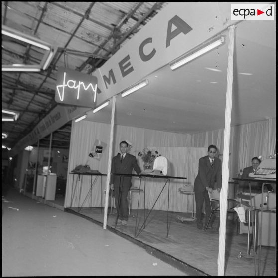 La dix-septième foire d'Alger. [Description en cours]