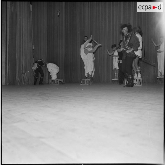 Spectacle des scouts d'Alger. [Description en cours]