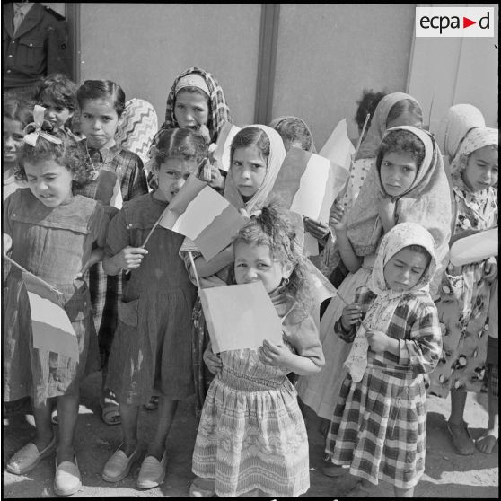 Inauguration d’une école dans le sahel algérois. [Description en cours]