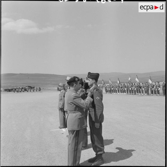 Départ du général Robert Loth du Constantinois. [Description en cours]
