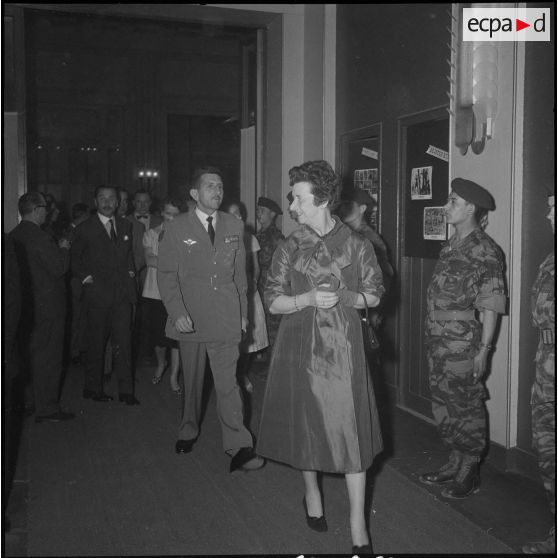 Soirée de bienfaisance au profit des Œuvres des parachutistes et du bataillon de Corée. [Description en cours]