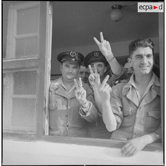 [La demi-brigade de fusiliers marins (DBFM) à Nemours]. [Description en cours]