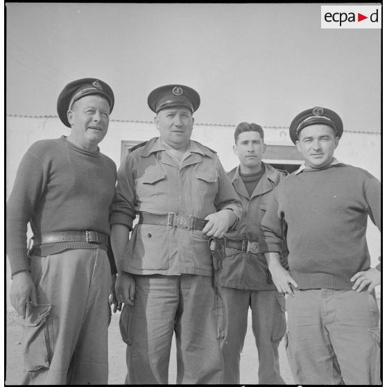 [La demi-brigade de fusiliers marins (DBFM) à Nemours]. [Description en cours]
