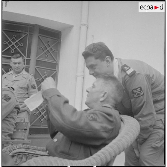 [La demi-brigade de fusiliers marins (DBFM) à Nemours]. [Description en cours]