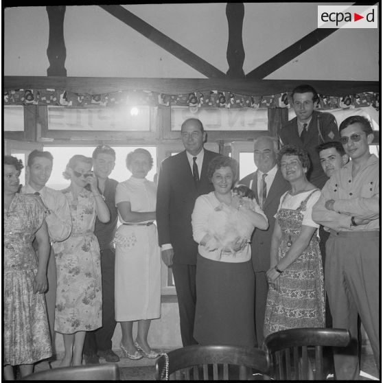 Maryse Dubourg et sa troupe. [Description en cours]