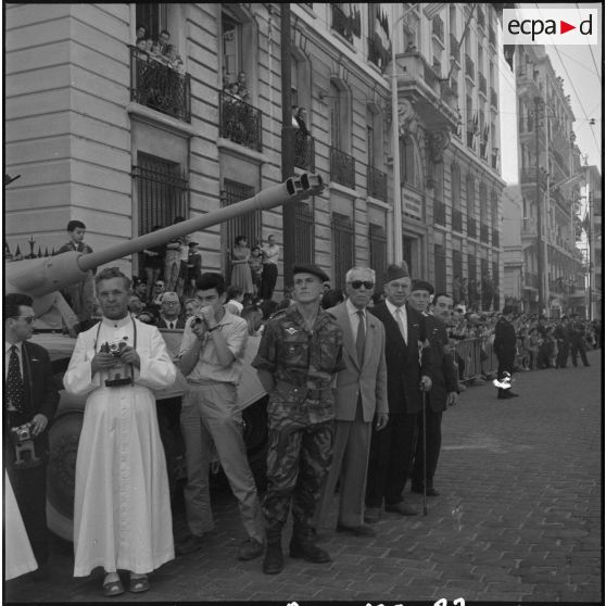 Commémoration du 8 mai 1945 à Alger. [Description en cours]