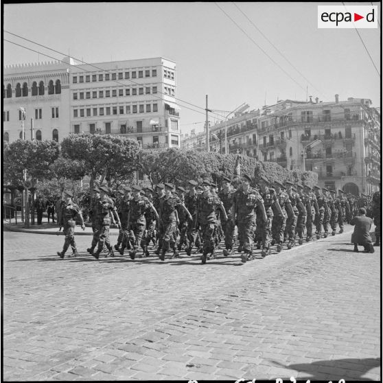 Commémoration du 8 mai 1945 à Alger. [Description en cours]