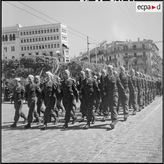 Commémoration du 8 mai 1945 à Alger. [Description en cours]