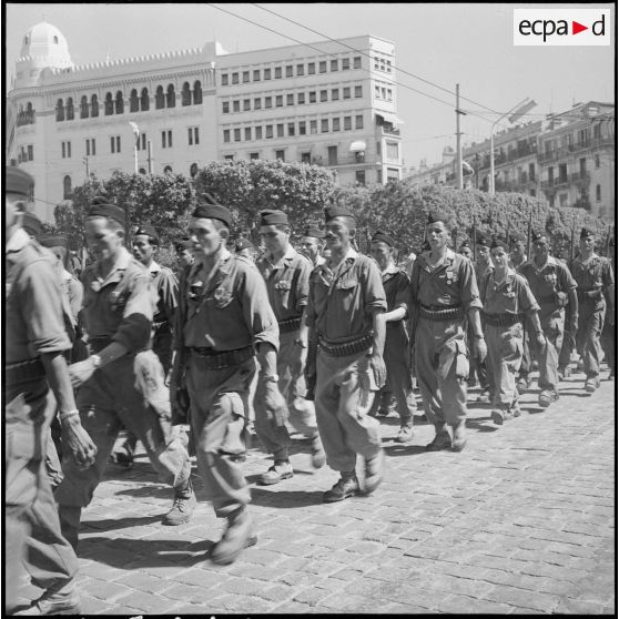 Commémoration du 8 mai 1945 à Alger. [Description en cours]