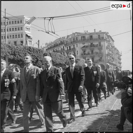 Commémoration du 8 mai 1945 à Alger. [Description en cours]