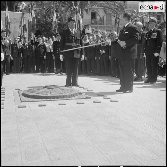 Commémoration du 8 mai 1945 à Alger. [Description en cours]