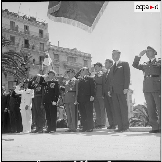Commémoration du 8 mai 1945 à Alger. [Description en cours]