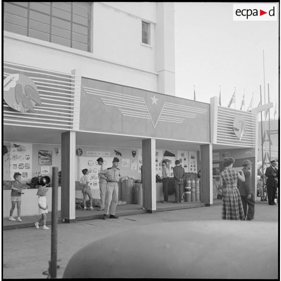 La dix-septième foire d'Alger. [Description en cours]