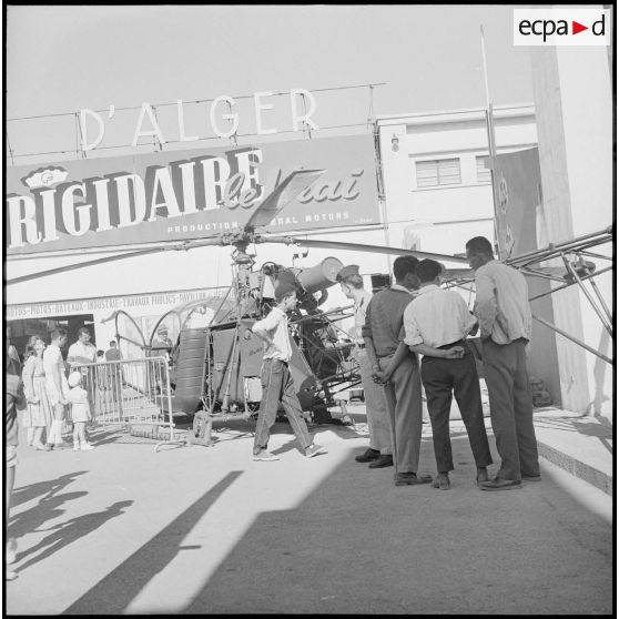 La dix-septième foire d'Alger. [Description en cours]