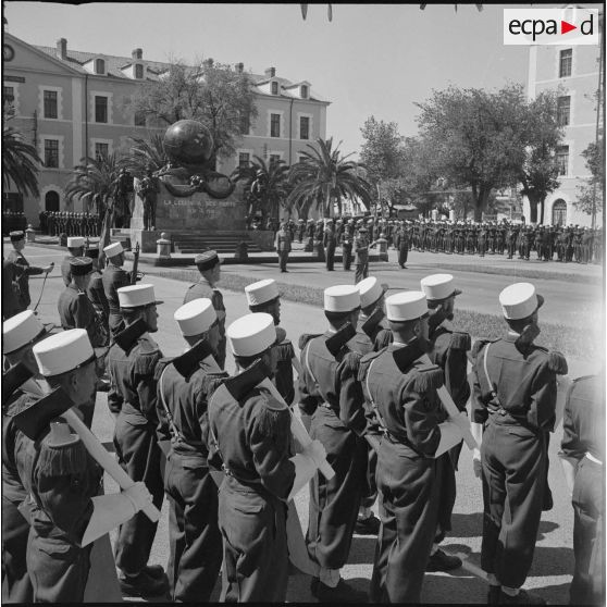 Prise d'armes au Quartier Viénot à Sidi Bel Abbès. [Description en cours]