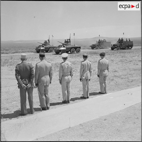 Cérémonie militaire avec le 5e RCA. [Description en cours]