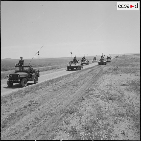 Cérémonie militaire avec le 5e RCA. [Description en cours]