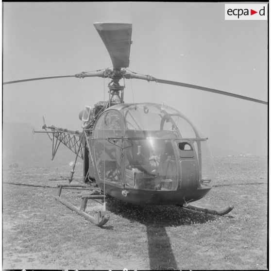 Prise d’armes à la 3eme compagnie du 15e BCA. [Description en cours]<br>