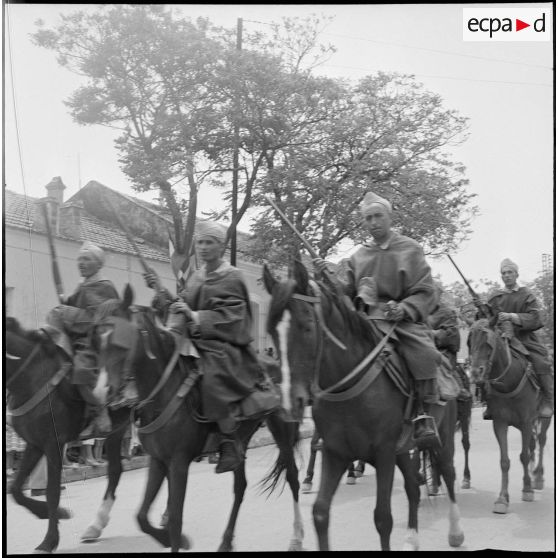[Fête de Jeanne d'Arc et 2ème anniversaire de la 13ème division d'infanterie (DI) à Telagh]. [Description en cours]