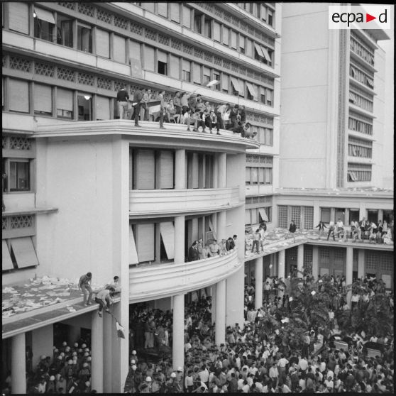Manifestation à Alger. [Description en cours]