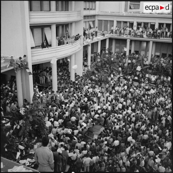 Manifestation à Alger. [Description en cours]