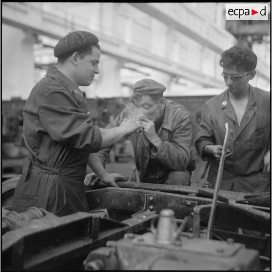 Activité quotidienne de l’Office des Chemins de Fer Algériens (CFA). [Description en cours]