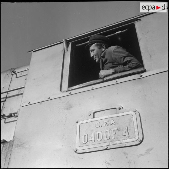 Activité quotidienne de l’Office des Chemins de Fer Algériens (CFA). [Description en cours]
