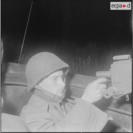 Coopération de cheminots et de militaires. [Description en cours]